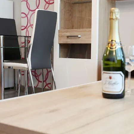 Violett Triton Apartment